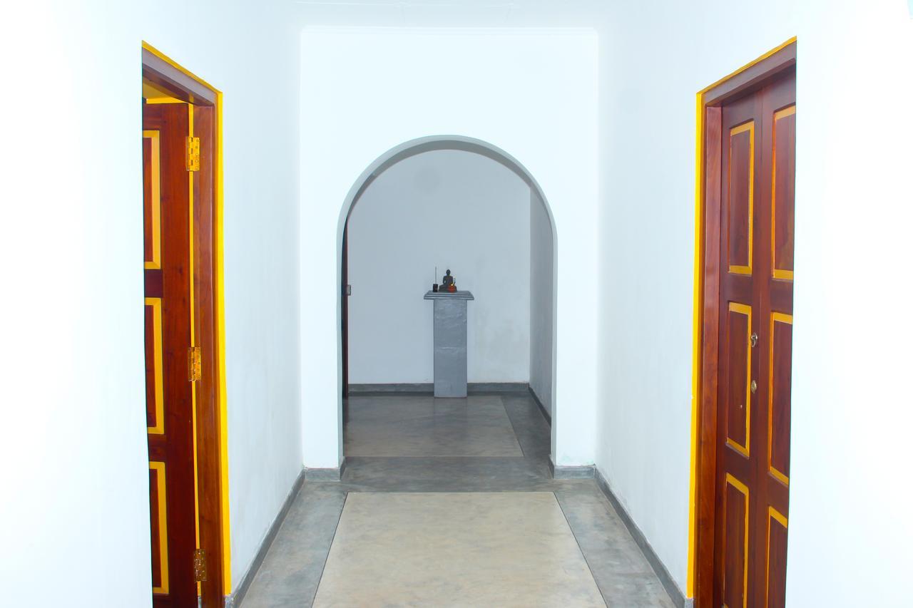 Villa Palm Breeze Polhena Kamer foto