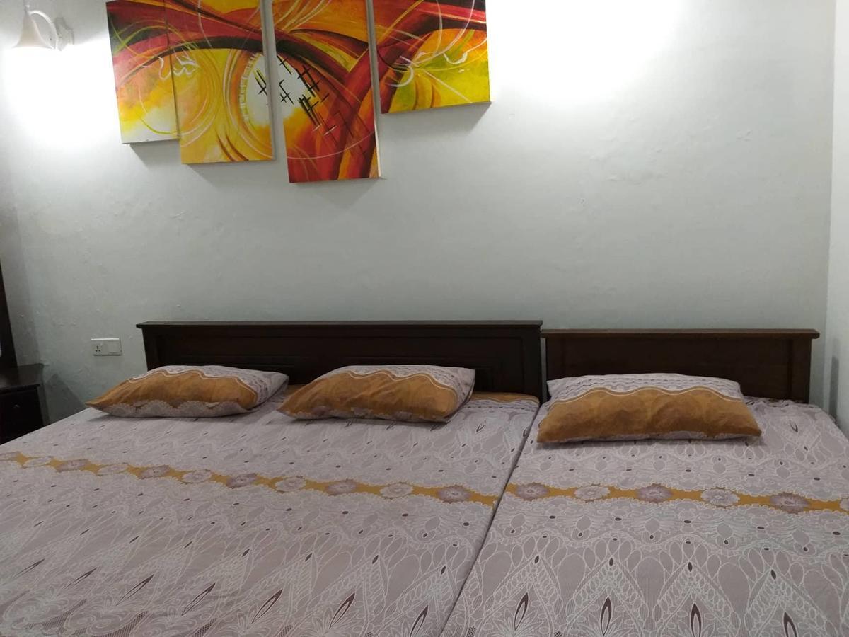 Villa Palm Breeze Polhena Buitenkant foto